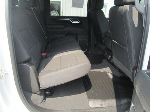 Used 2025 Chevrolet Silverado 2500 LT w/ Convenience Package AWD/4WD image 13