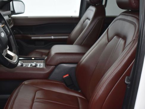 Certified 2024 Ford Expedition Limited image 10