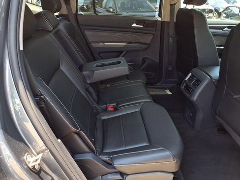 Certified 2023 Volkswagen Atlas SE w/ Panoramic Sunroof Package FWD image 24