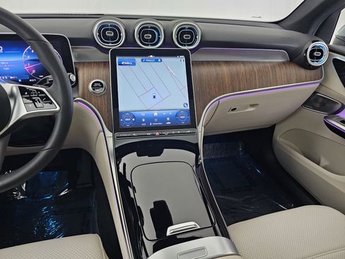 Certified 2025 Mercedes-Benz GLC 300 GLC 300 image 36