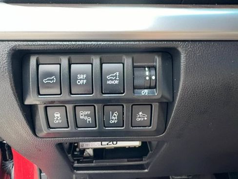Used 2017 Subaru Outback 3.6R Limited AWD/4WD image 14