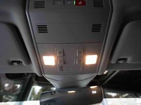 Used 2022 Volkswagen Jetta SE image 18