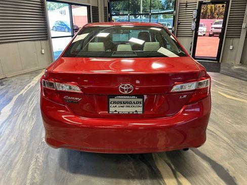Used 2014 Toyota Camry LE FWD image 27