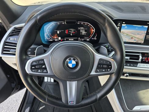 Used 2022 BMW X5 sDrive40i w/ M Sport Package image 16