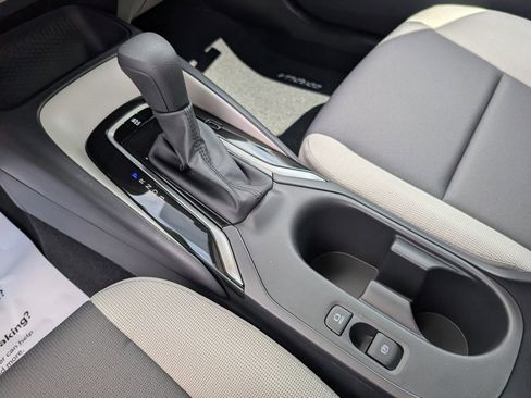 New 2026 Toyota Corolla LE FWD image 17