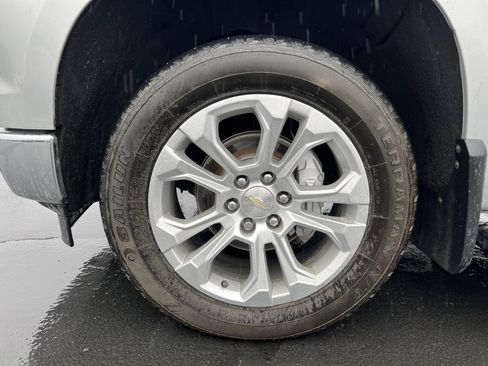 Used 2022 Chevrolet Silverado 1500 LTZ w/ LTZ Premium Package image 11