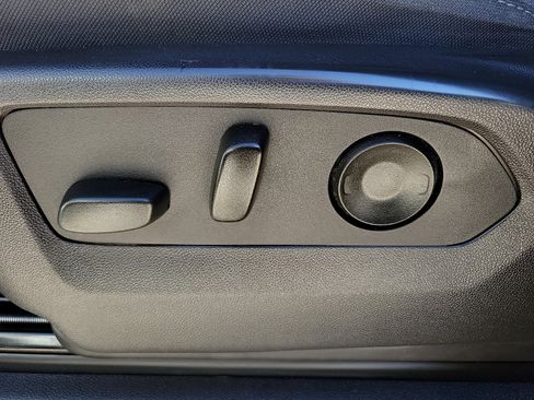 Used 2024 Chevrolet Silverado 1500 Custom image 13