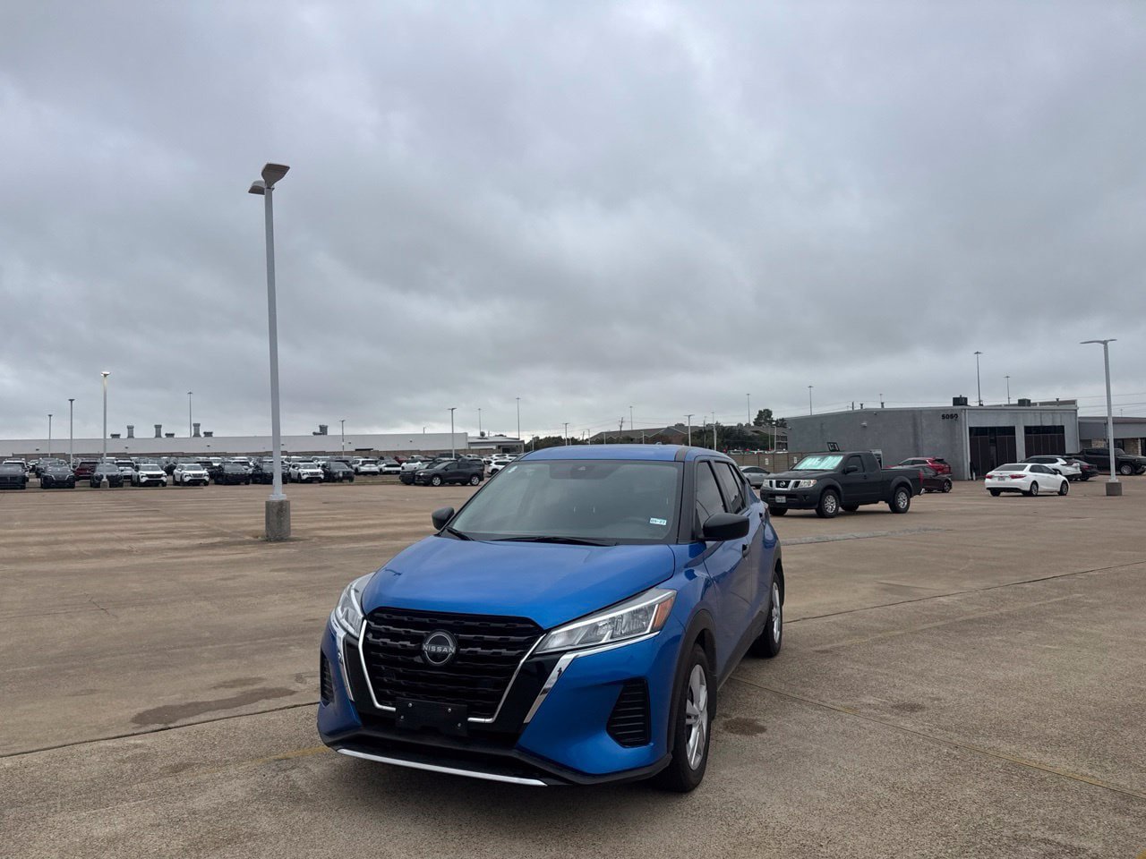 Used 2025 Nissan Kicks Play S FWD image 9