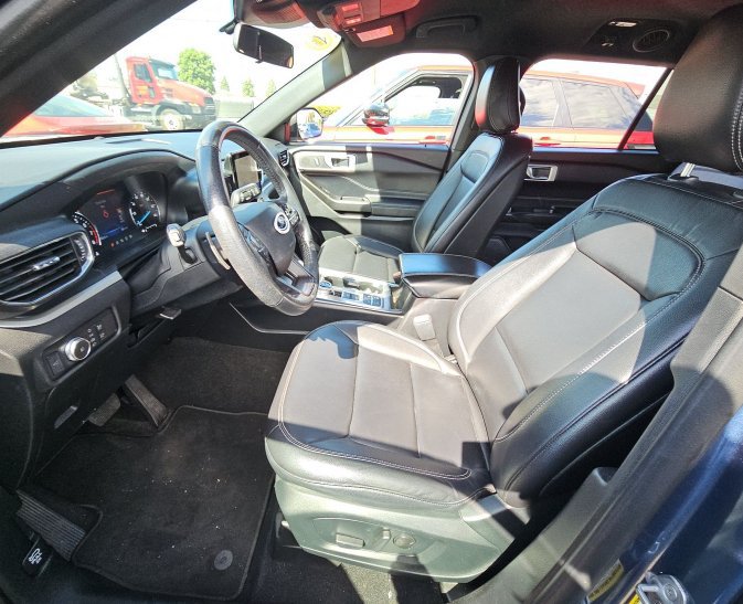 Used 2020 Ford Explorer XLT w/ Equipment Group 202A RWD image 6