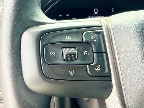 Used 2024 GMC Yukon Denali RWD image 38