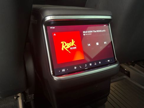 Used 2023 Tesla Model X image 34