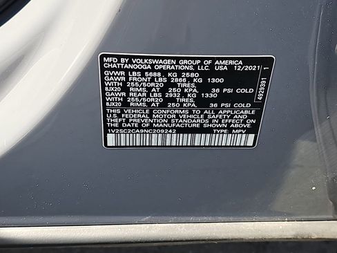 Used 2022 Volkswagen Atlas Cross Sport SEL R-Line AWD/4WD image 37