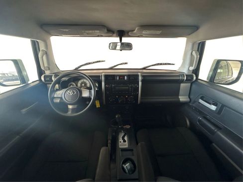Used 2007 Toyota FJ Cruiser 2WD image 23