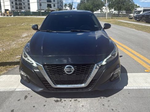 Used 2020 Nissan Altima 2.5 SL FWD image 2