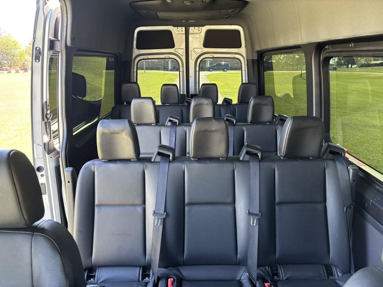 Used 2019 Mercedes-Benz Sprinter 2500 image 11