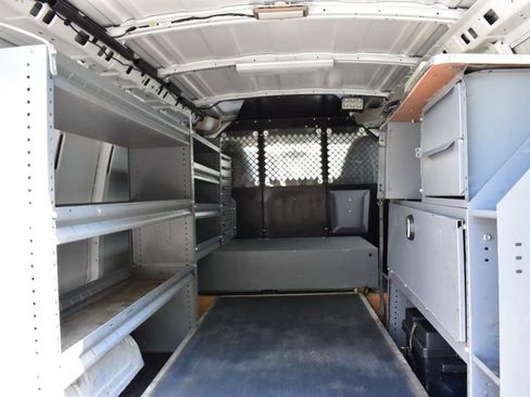 Used 2014 Chevrolet Express 2500 image 24