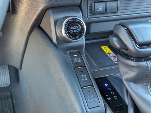 Used 2024 Toyota Land Cruiser image 31