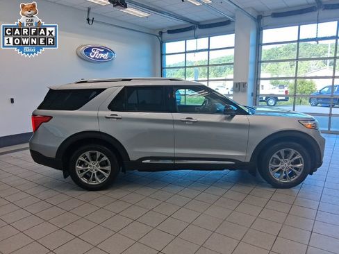Used 2021 Ford Explorer Limited w/ Equipment Group 301A AWD/4WD image 21