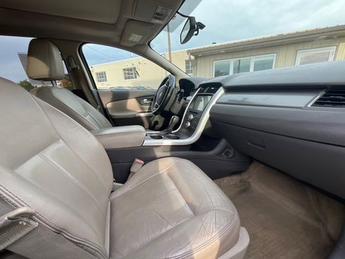 Used 2011 Ford Edge SEL w/ 202A Rapid Spec Order Code FWD image 9