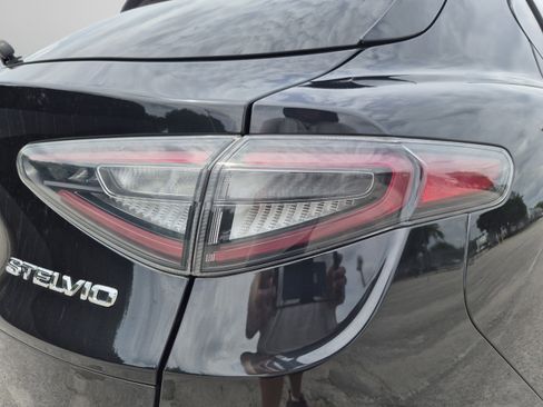 Used 2024 Alfa Romeo Stelvio Veloce AWD/4WD image 72