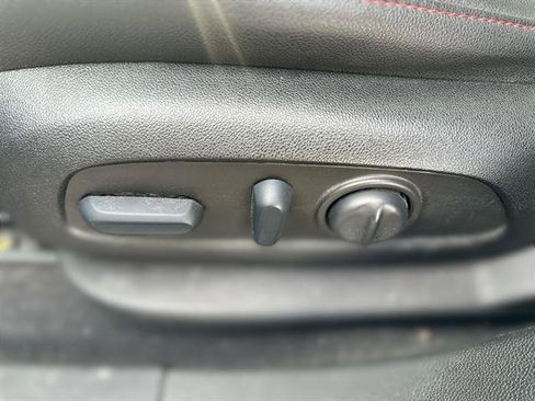 Certified 2022 Chevrolet Blazer RS w/ Enhanced Convenience Package image 38