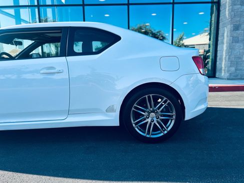 Used 2012 Scion tC FWD image 3