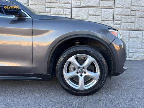 Used 2020 Alfa Romeo Stelvio image 11