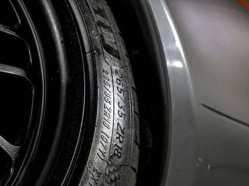 Used 2001 Porsche 911 Carrera RWD image 46