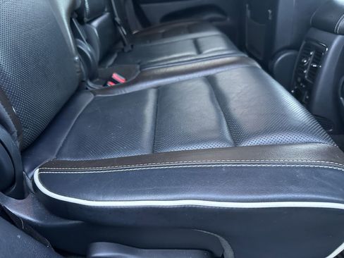 Used 2014 Jeep Grand Cherokee Overland w/ Advanced Technology Group image 40