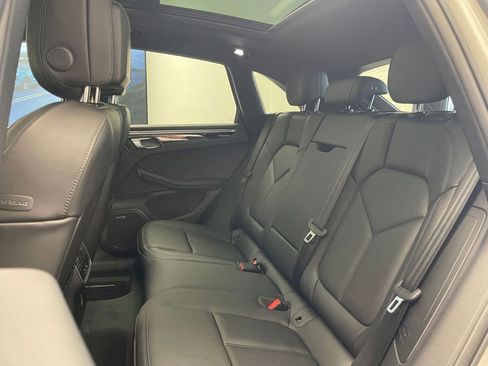 New 2026 Porsche Macan image 16