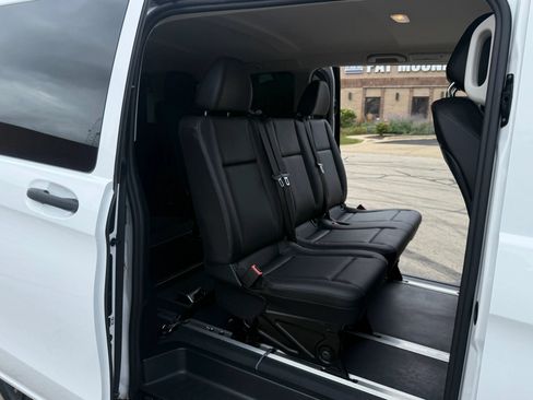 Used 2019 Mercedes-Benz Metris Passenger image 13