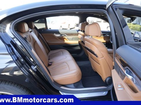 Used 2020 BMW 750i xDrive w/ Cold Weather Package AWD/4WD image 42