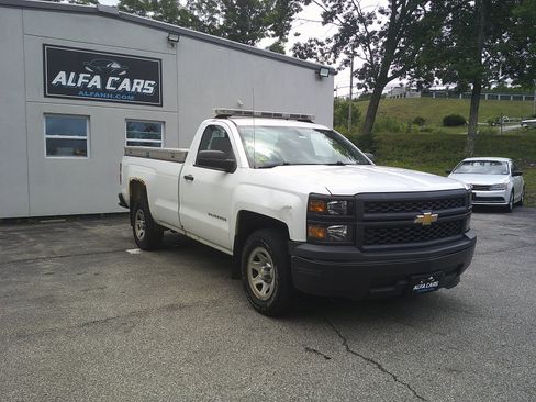 Used 2014 Chevrolet Silverado 1500 W/T RWD image 3