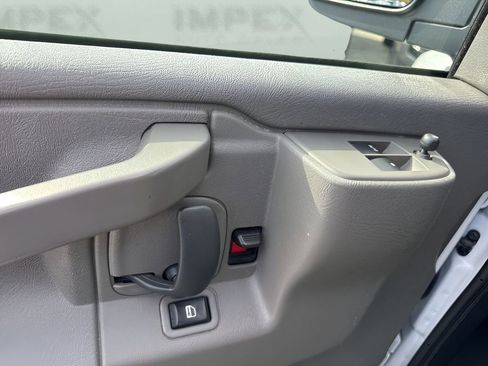 Used 2023 Chevrolet Express 2500 w/ Driver Convenience Package image 19