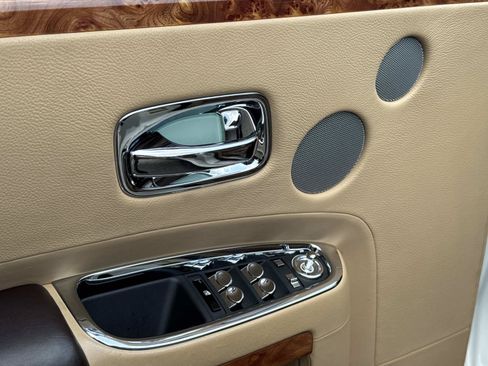 Used 2012 Rolls-Royce Ghost RWD image 31