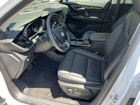 Used 2022 Buick Envision Essence w/ Safety Package FWD image 7