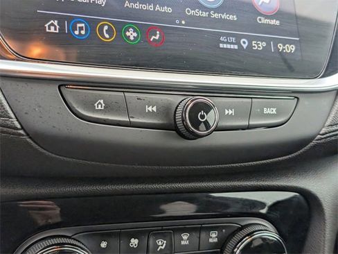 Certified 2022 Buick Encore GX Essence image 17