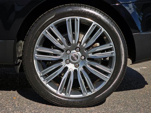 Used 2017 Land Rover Range Rover Sport HSE image 40