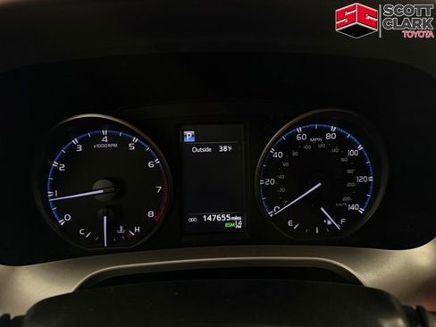 Used 2018 Toyota RAV4 XLE image 17