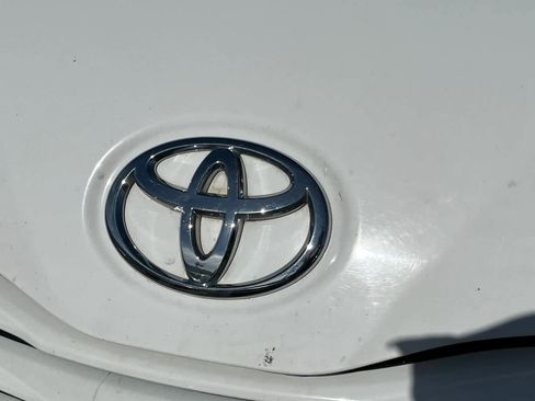 Used 2016 Toyota Sienna LE image 22