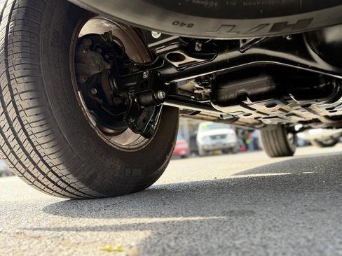 Used 2005 Toyota 4Runner Limited image 34