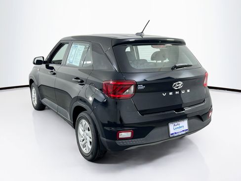 Used 2023 Hyundai Venue SE image 7
