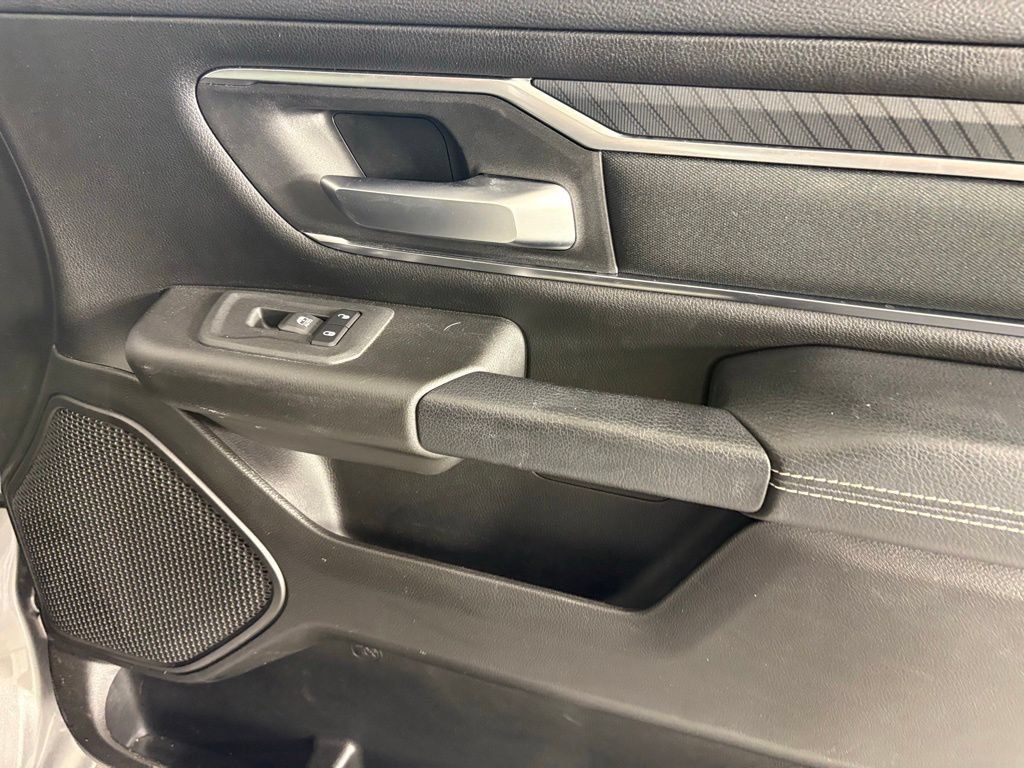Used 2025 RAM 1500 Big Horn AWD/4WD image 13