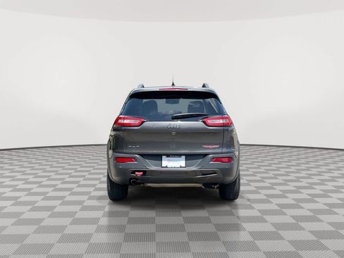 Used 2014 Jeep Cherokee Trailhawk w/ Technology Group AWD/4WD image 7