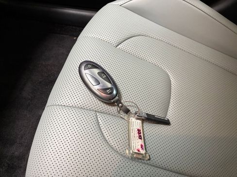 Used 2025 Hyundai Elantra Limited image 22