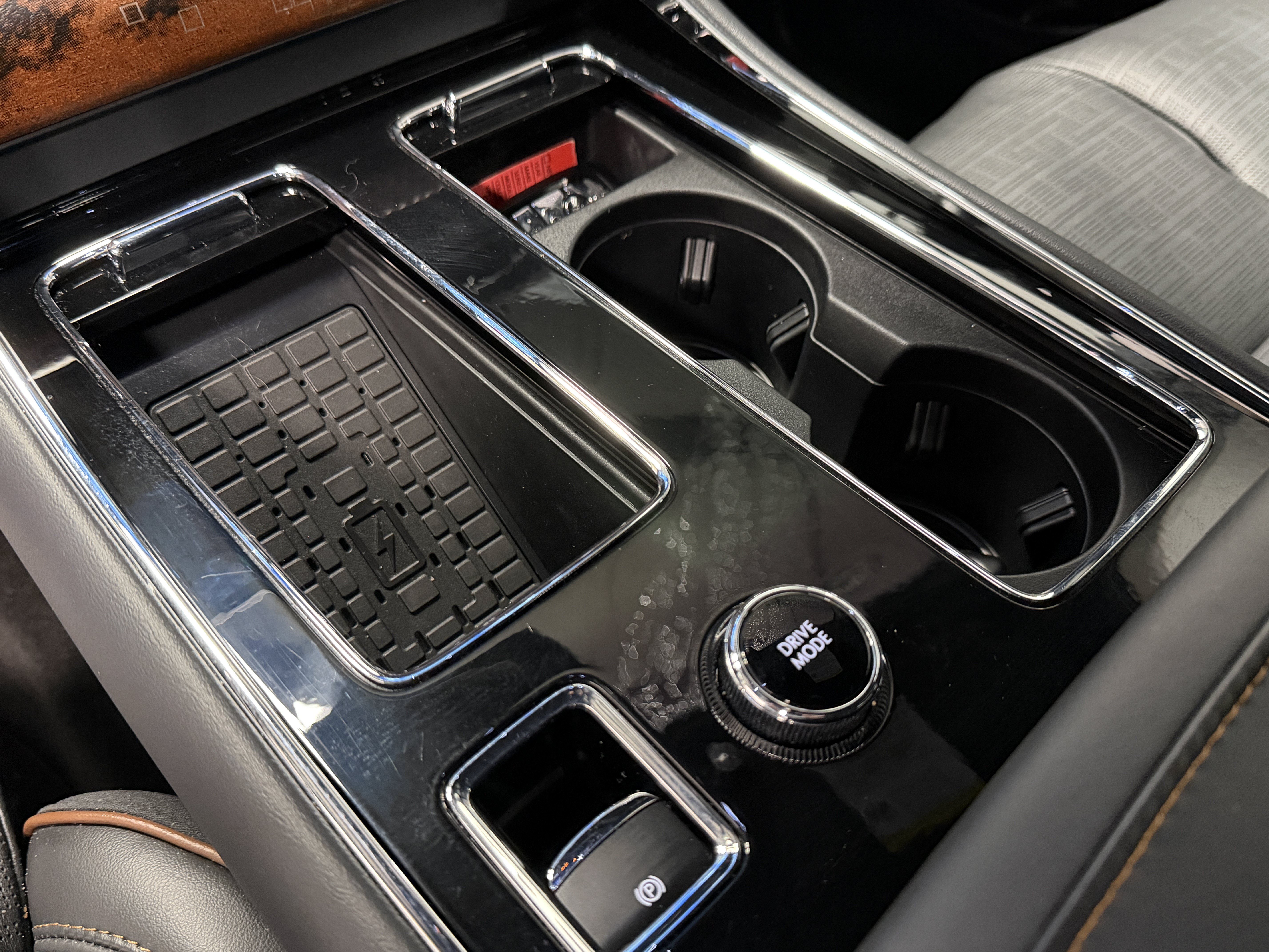 Used 2025 Lincoln Aviator Black Label AWD/4WD image 12