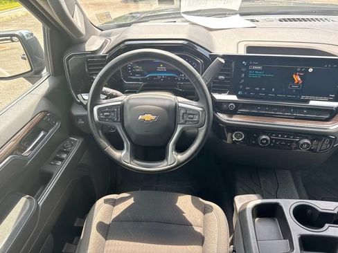 Used 2024 Chevrolet Silverado 1500 LT w/ Protection Package AWD/4WD image 18
