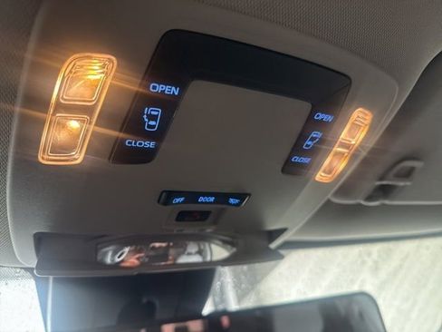 Certified 2023 Toyota Sienna LE FWD image 30