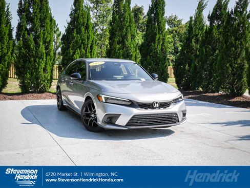 Used 2022 Honda Civic Sport image 1