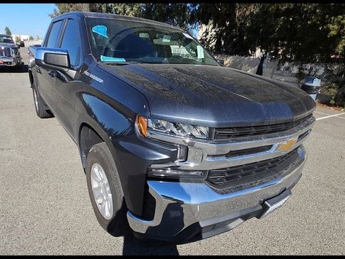 Used 2022 Chevrolet Silverado 1500 LT image 2